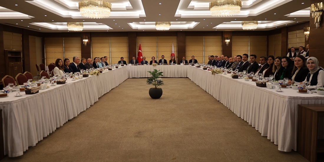 Veda Yemeği ve Plaket Takdim Töreni
